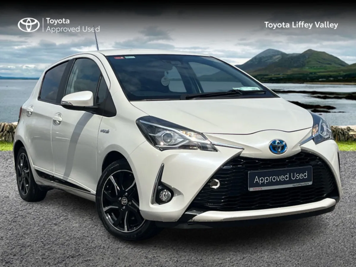 Toyota Yaris HYBRID DESIGN AUTO - Image 1