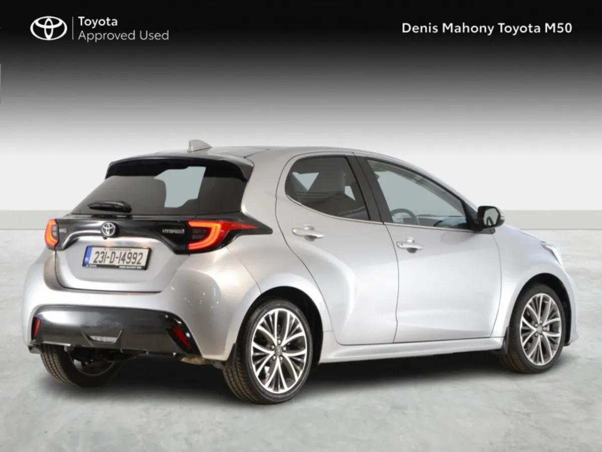 Toyota Yaris Platinum Edition Hybrid Auto - Image 2