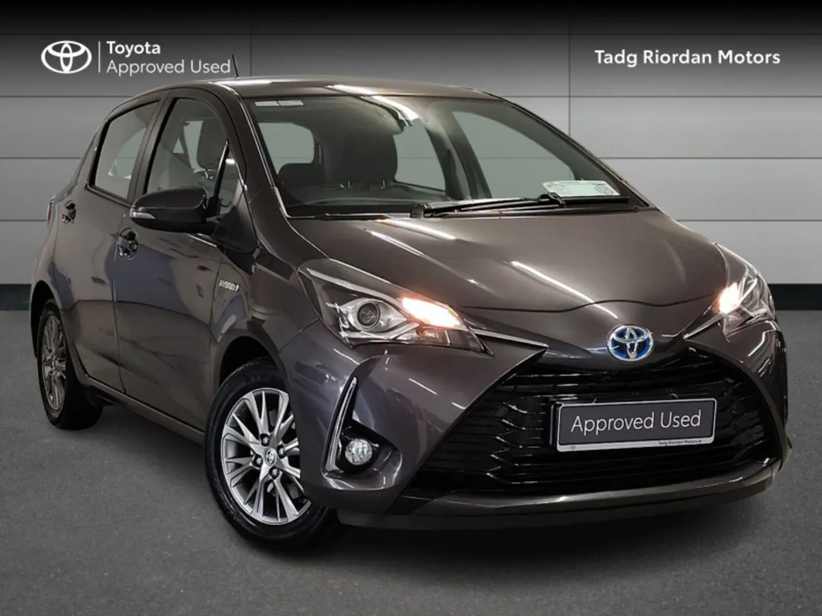 Toyota Yaris HYBRID 5DR LUNA  AUTO - Image 1