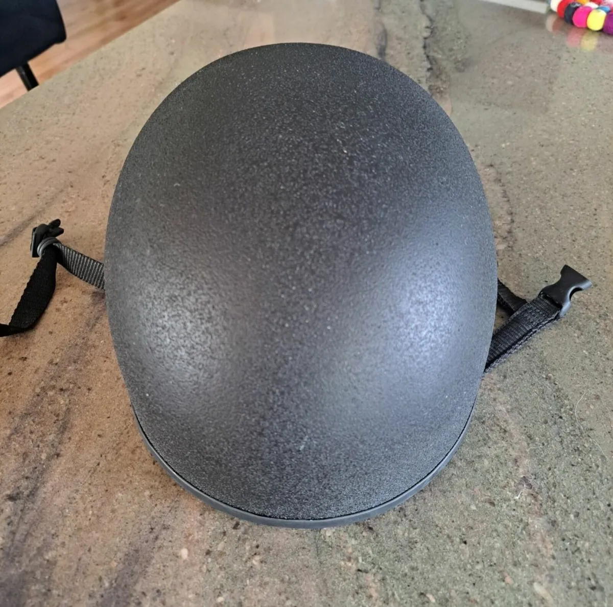 Horseriding helmet - Image 2