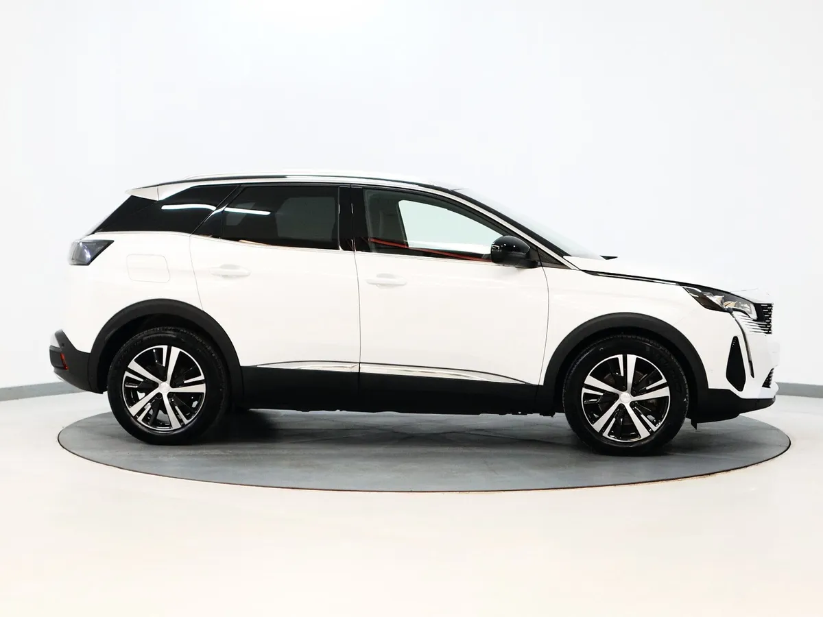 *107* 2023 Peugeot 3008 1.6 gt auto - Image 3