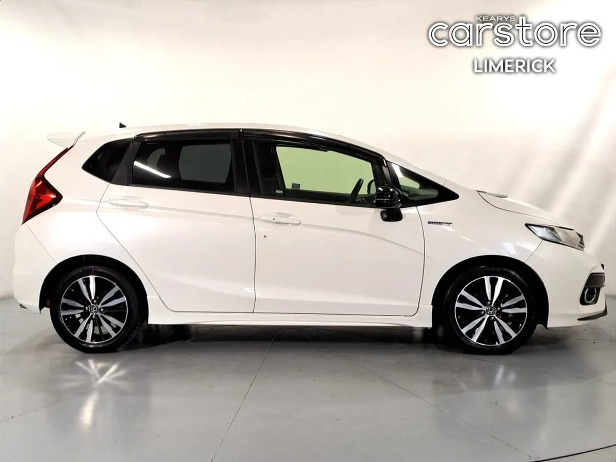 Honda Fit 1.5 Hybrid Auto - Image 2