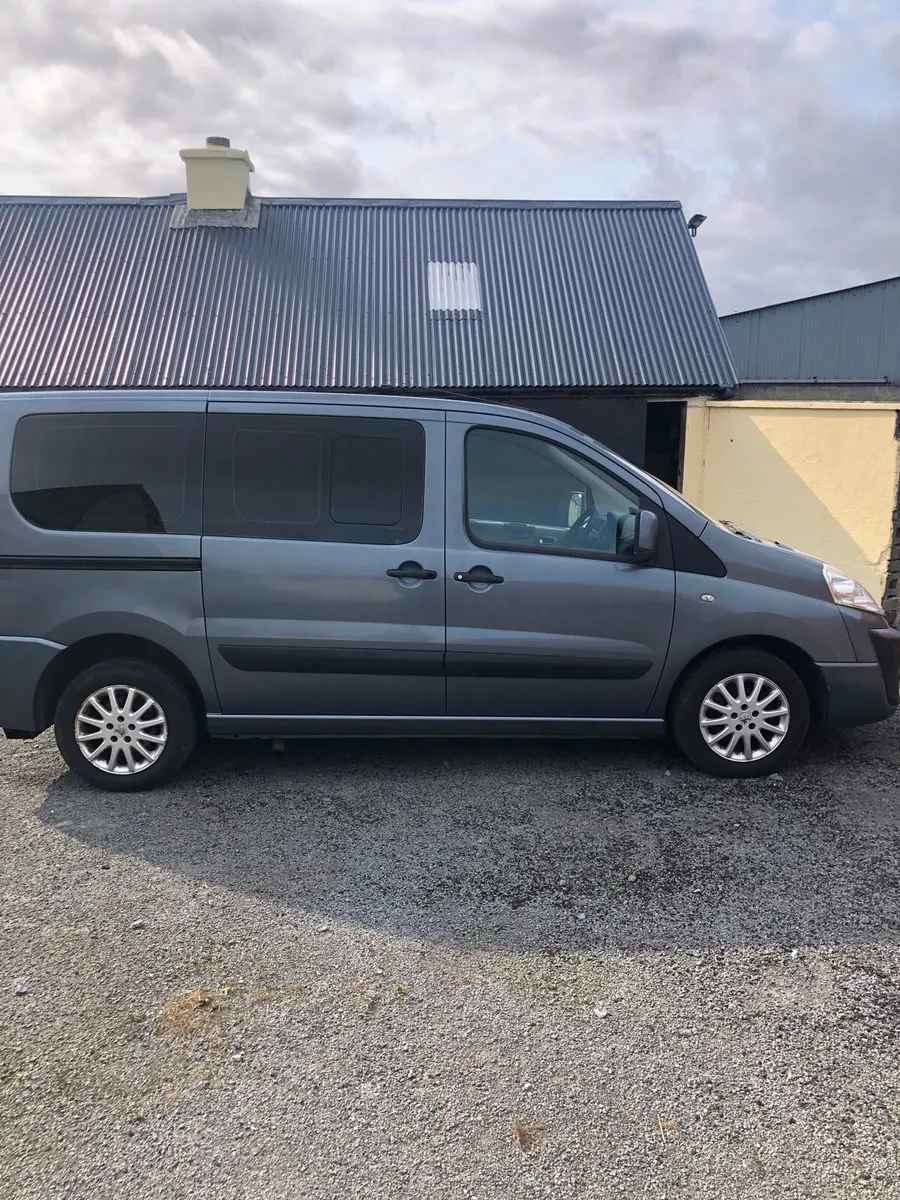 09 Peugeot Expert Tepee Wheelchair Vehicle - Image 4