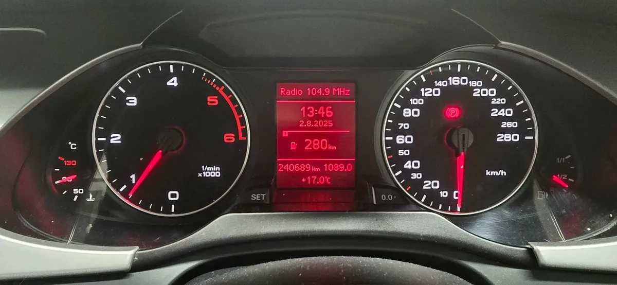Audi A4 2010 - Image 3