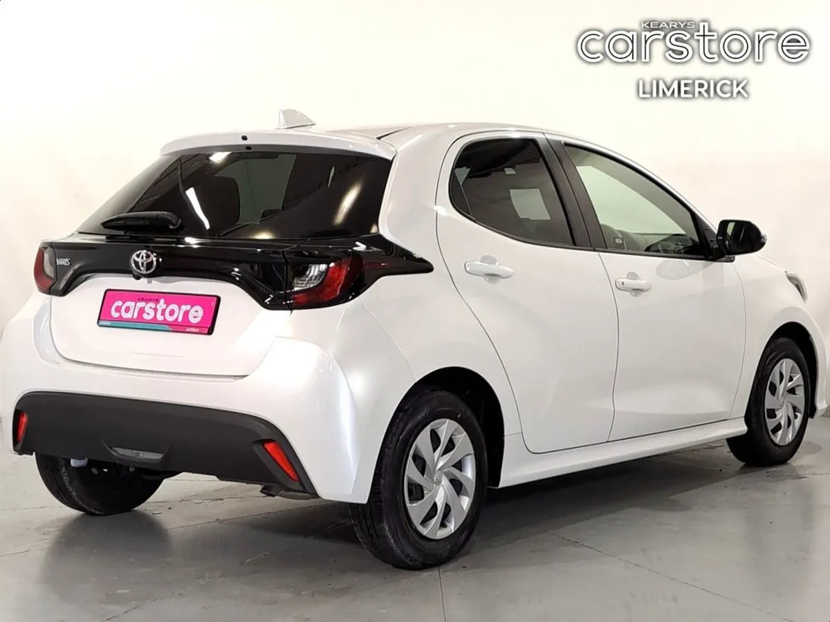 Toyota Yaris 1.0 PET Auto - Image 3