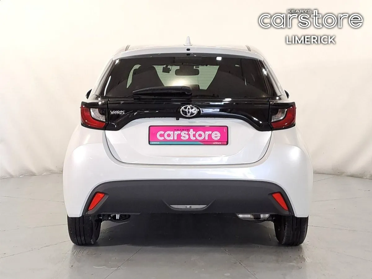 Toyota Yaris 1.0 PET Auto - Image 4
