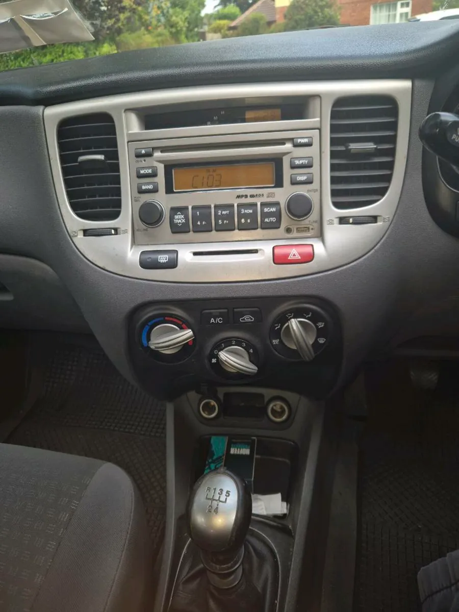 Kia rio 1.4 nct sept 2026 low km - Image 4