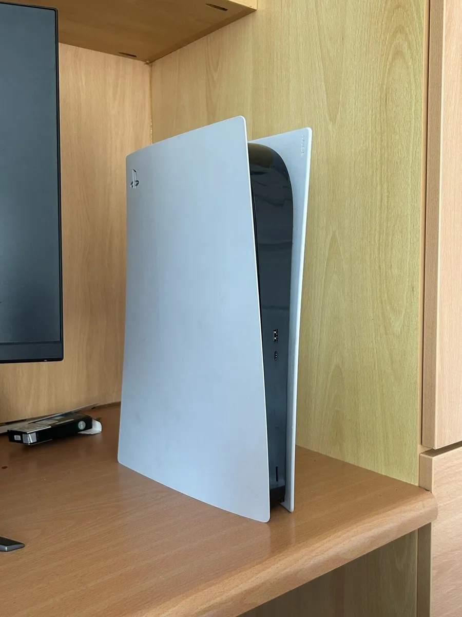 Ps5 Digital Console 1TB - Image 3