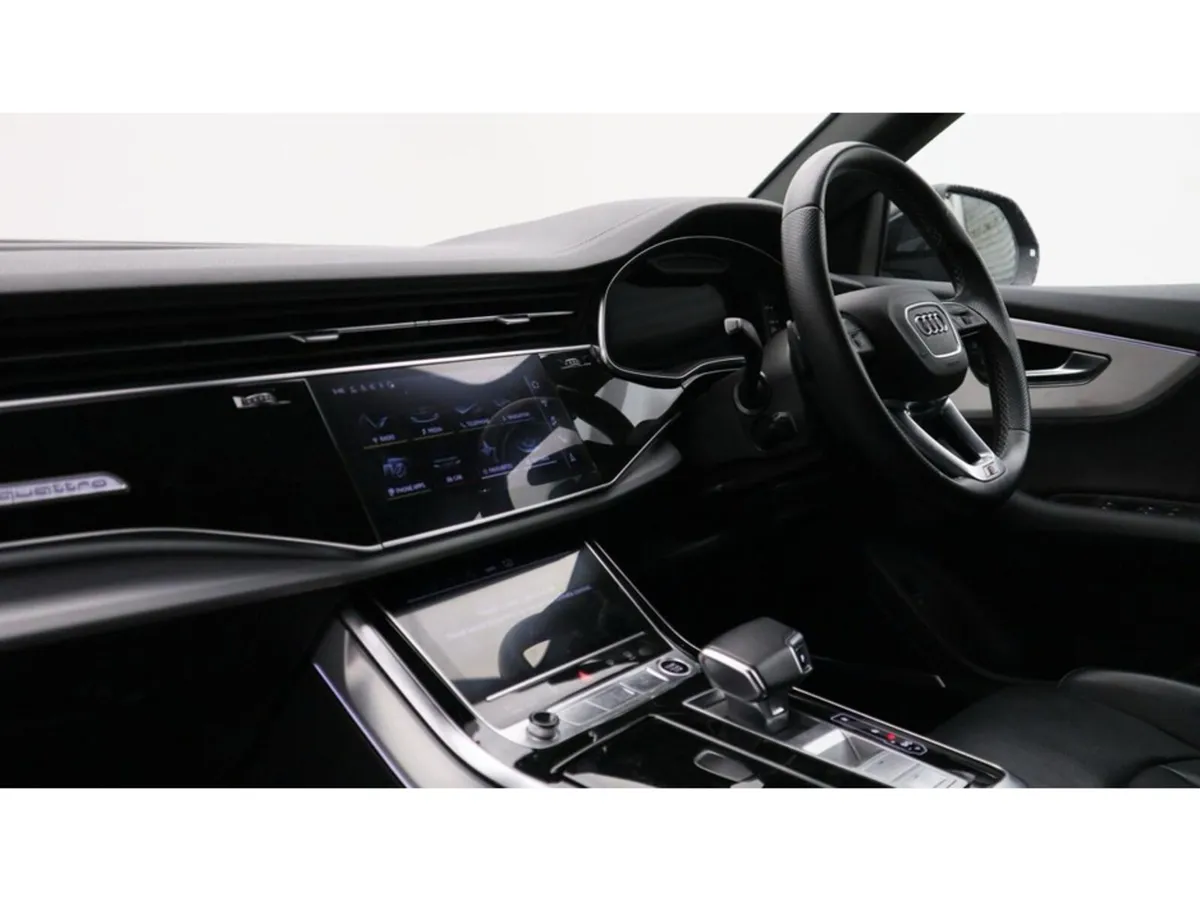 Audi Q8 S LINE 50TDI MHEV QUATTRO TDI - Image 3