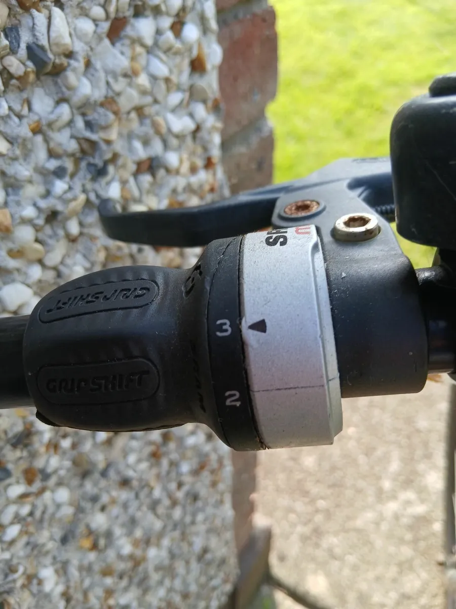 Mountain bike - Image 1