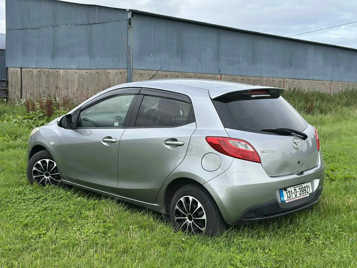 Mazda demio - Image 4