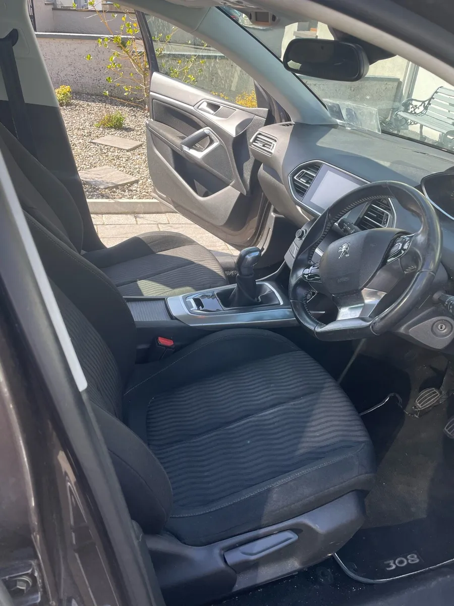 Peugeot 308 2014 - Image 3