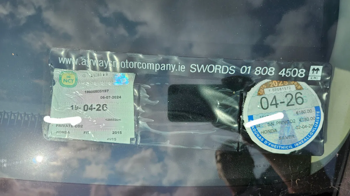 Honda fit 2015 1.5p hybrid Automatic 167km - Image 4