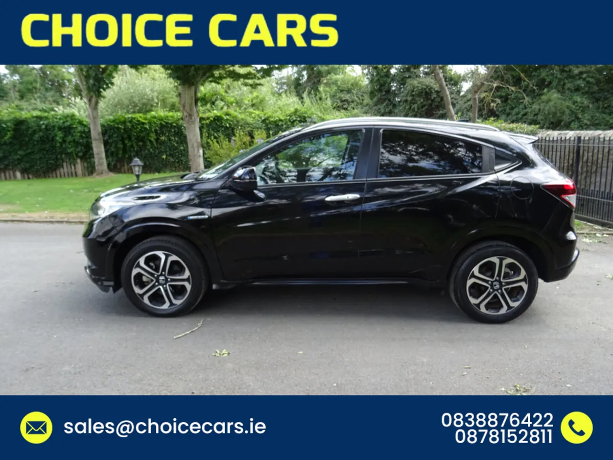 Honda Vezel 1.5 AUTO HYBRID FULL LEATHER SEATS - Image 3