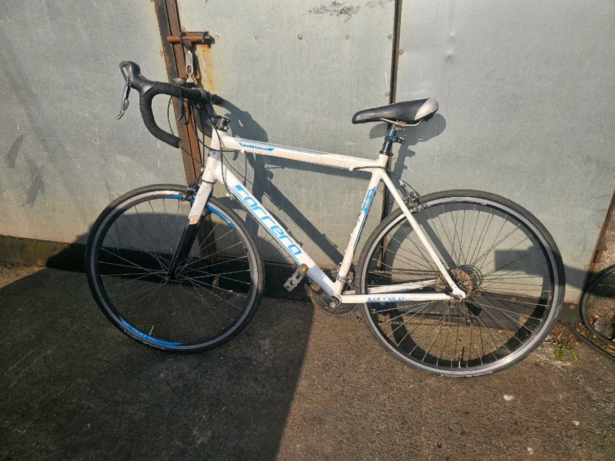Carrera vertuoso road bike - Image 1