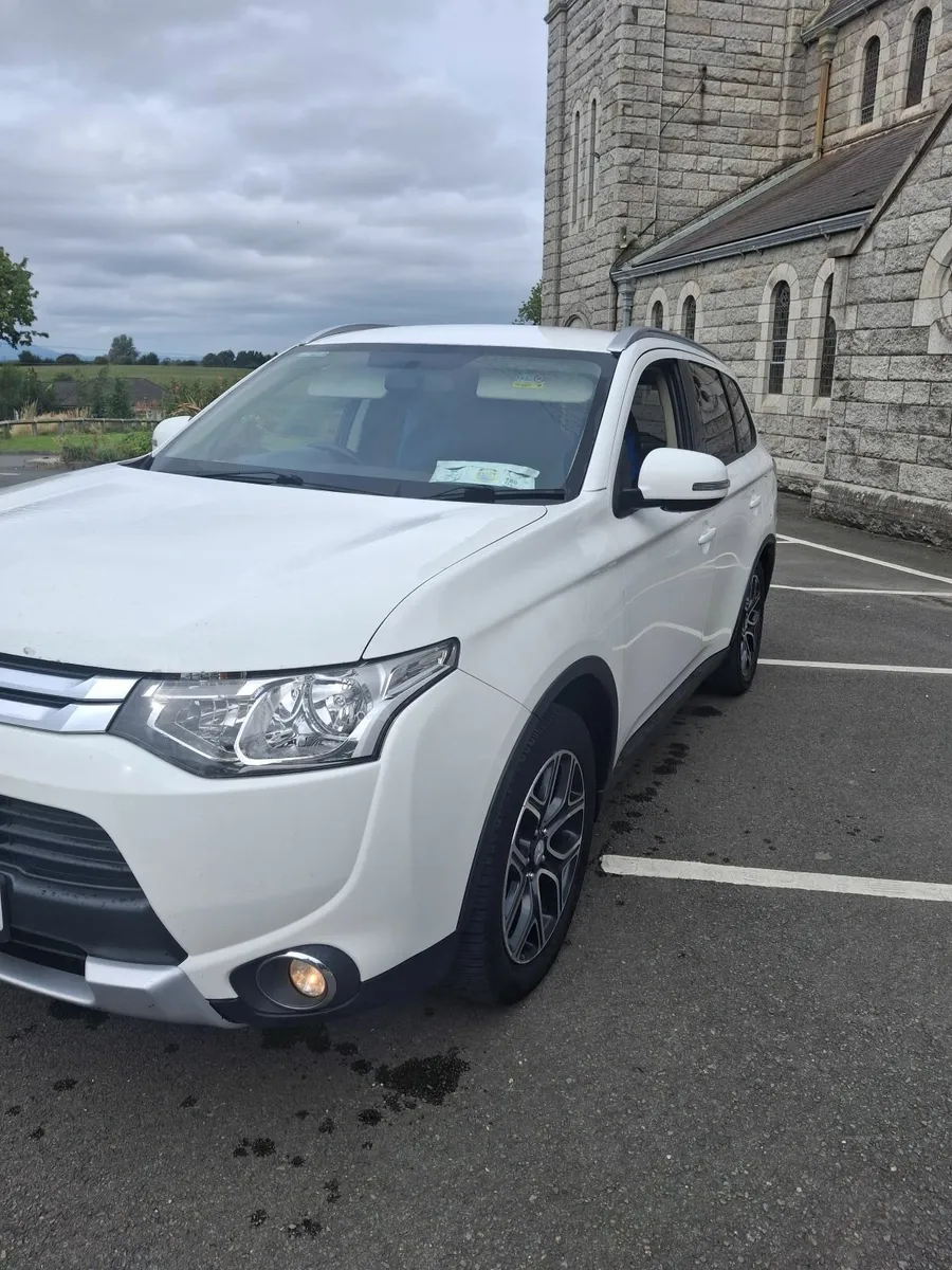 Mitsubishi Outlander 2015 - Image 1