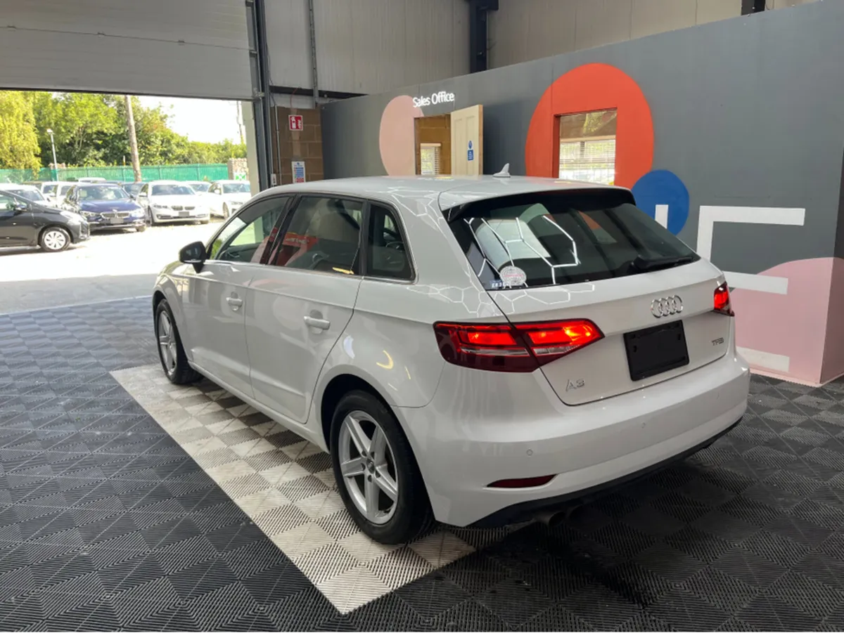 Audi A3 1.4 TFSI SPORTBACK / 59k KMs / REVERSE CAM - Image 4