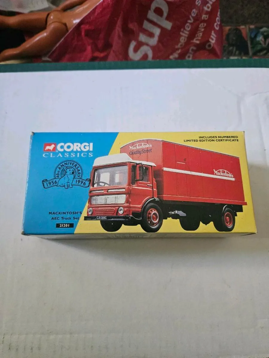Corgi AEC Mackintosh Truck - Image 2