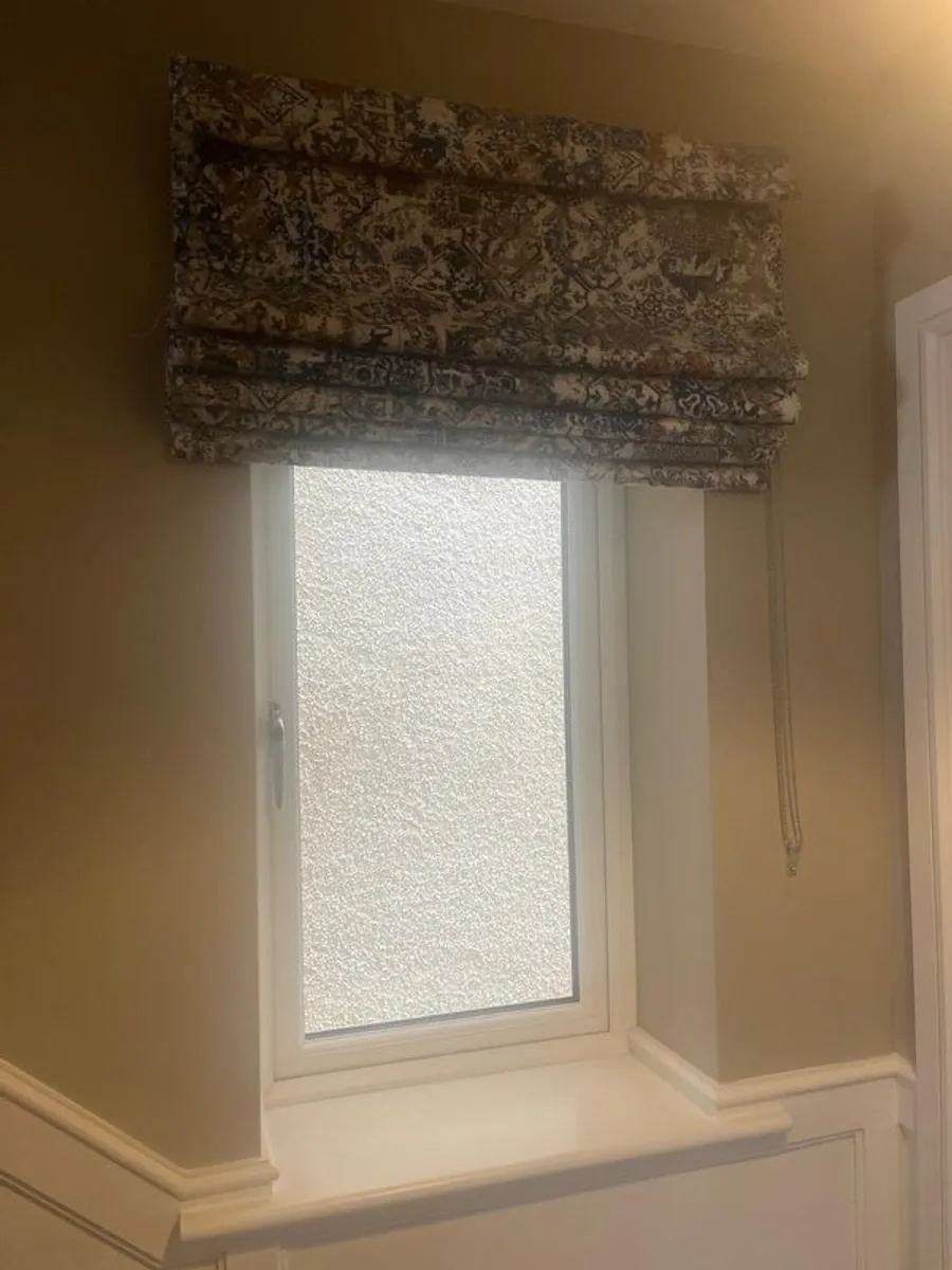 Roman blinds x2 - Image 2