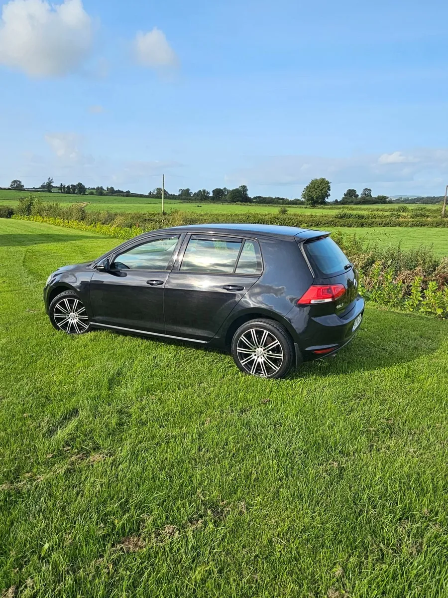 VW Golf 2014 1.6 TDI Bluemotion - Image 2