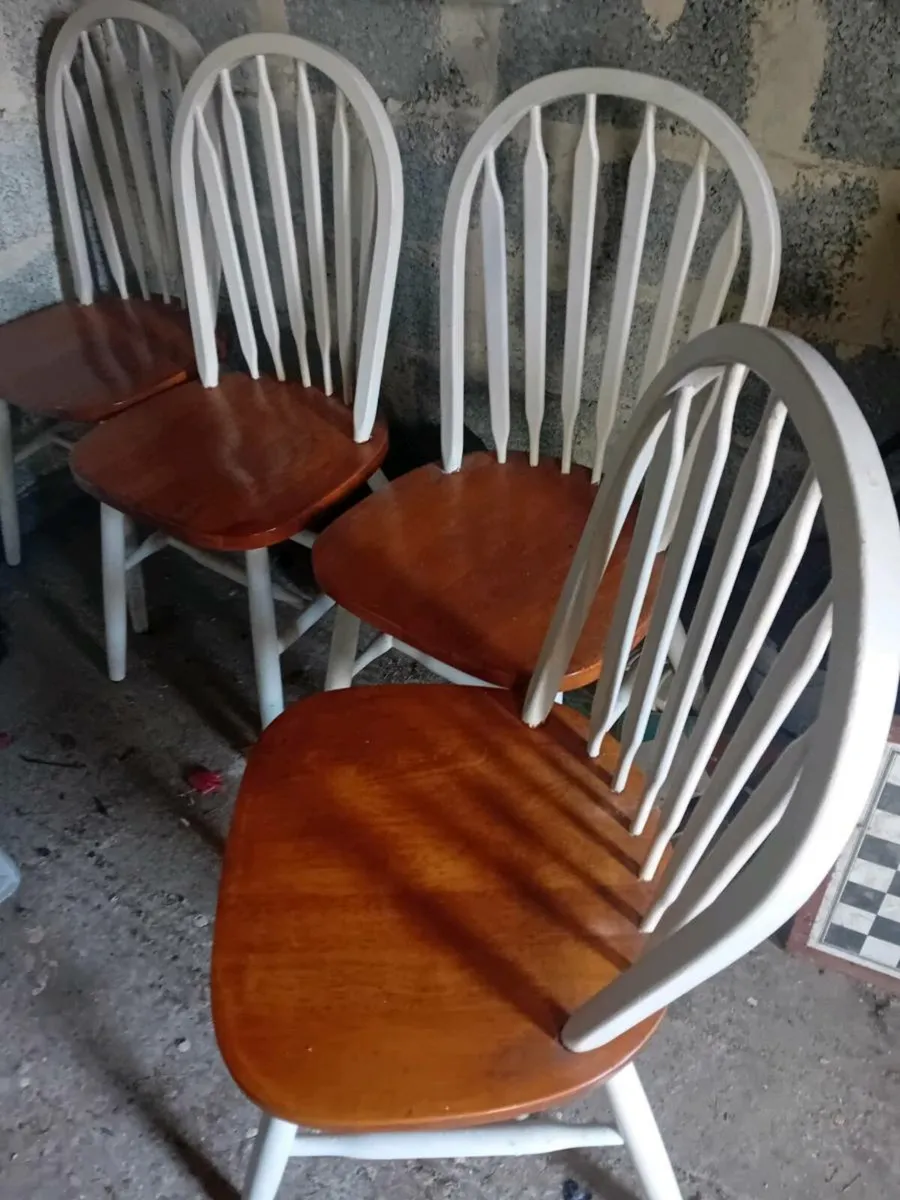 4 Kitchen Chairs - Image 1