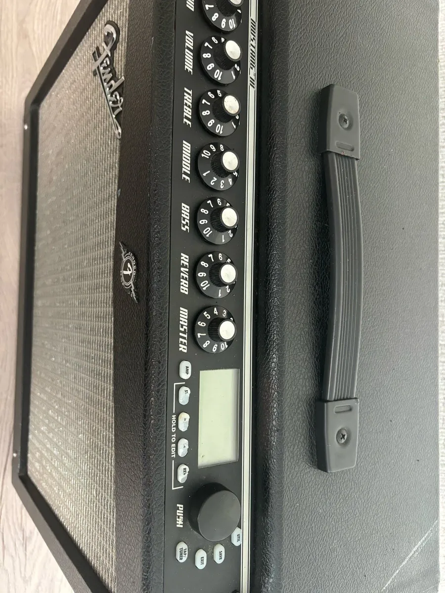 Guitar Amp Fender mustang III V2 - Image 4