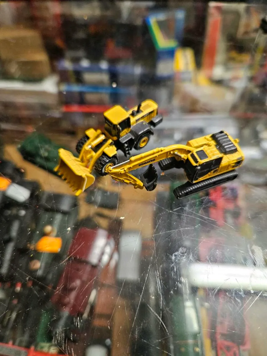 Corgi Universal Hobbies Excavator Loader N Gauge - Image 1