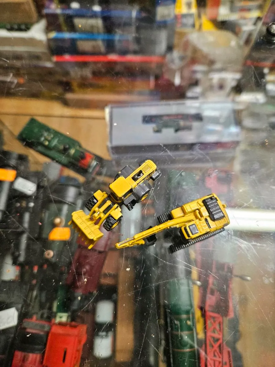 Corgi Universal Hobbies Excavator Loader N Gauge - Image 4