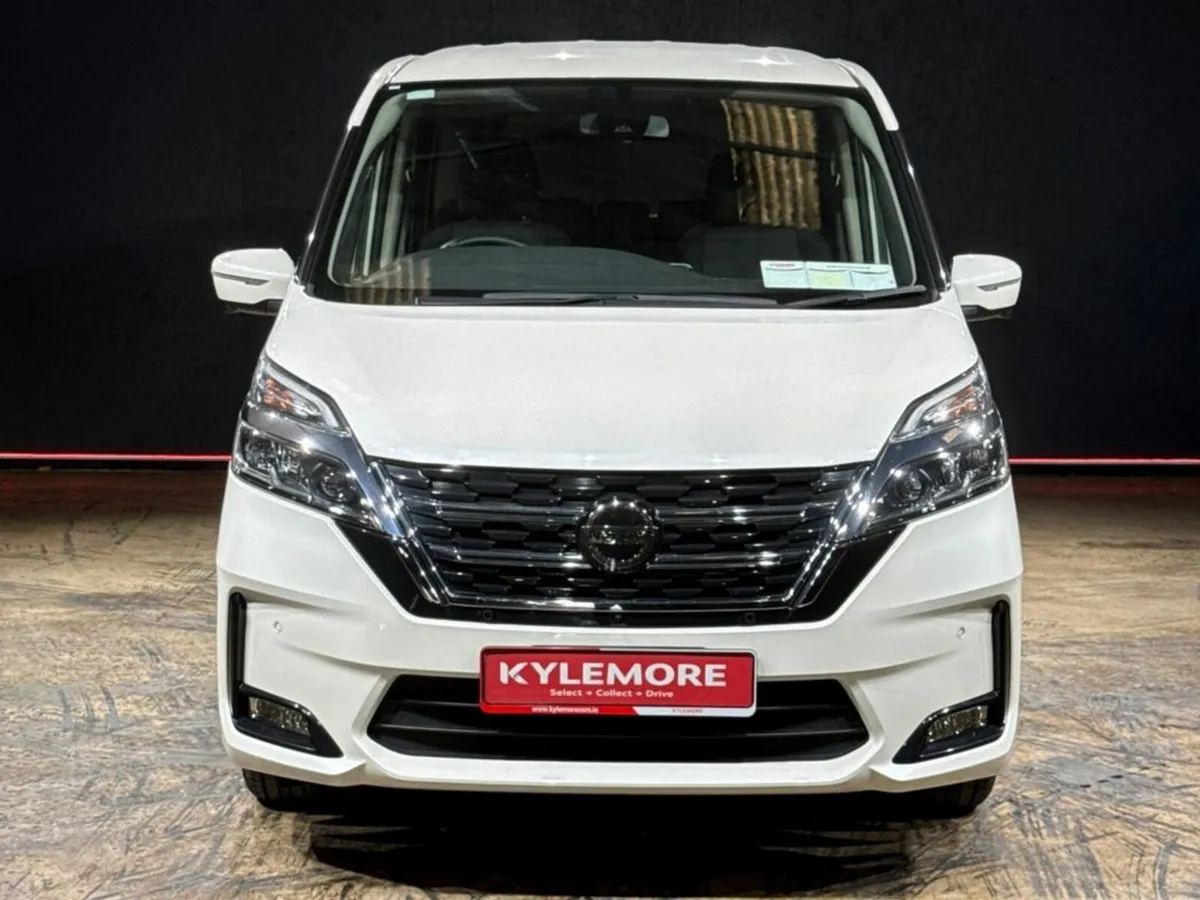 Nissan Serena 2.0 HYBRID AUTOMATIC - 7 SEATER - Image 4