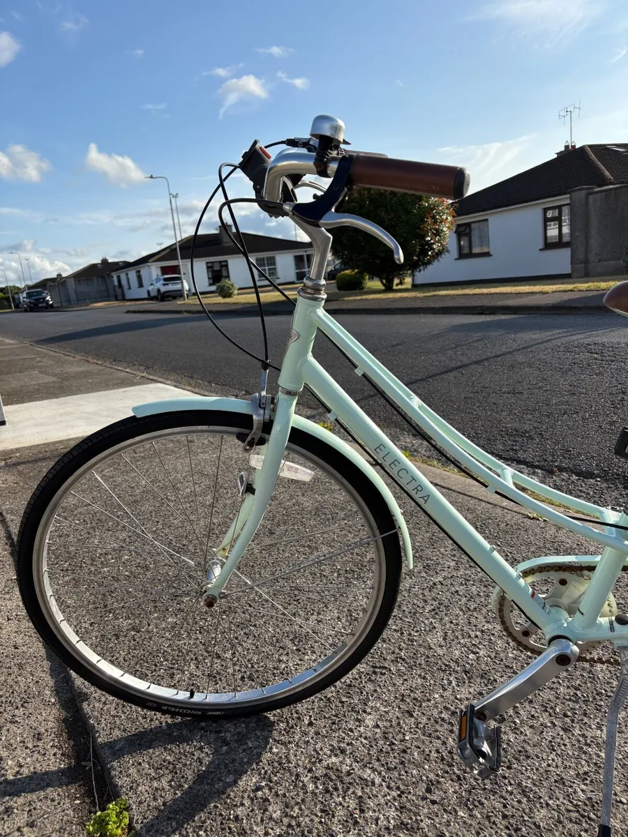 Electra Ladies Bike - Image 4