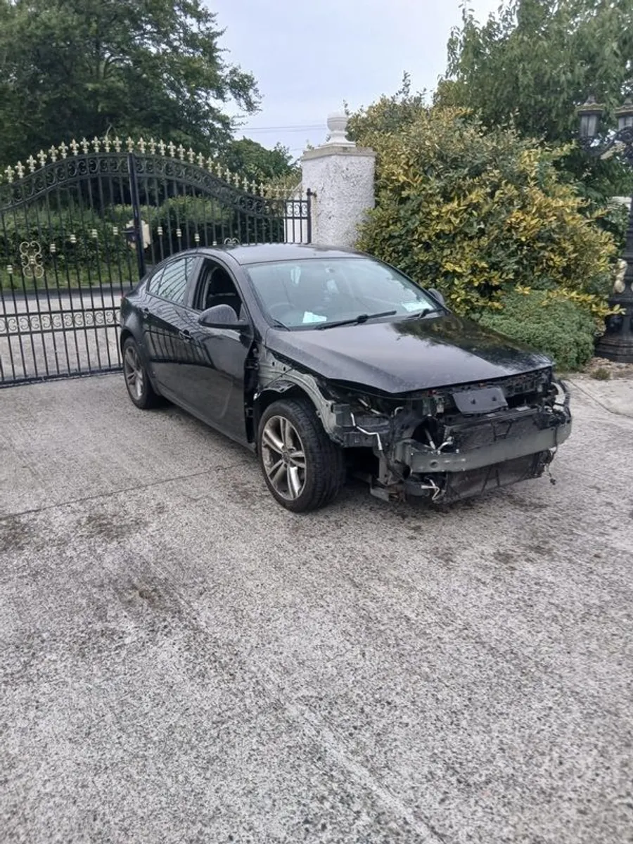 2012 Opel Insignia 2.0 Damaged - Image 1