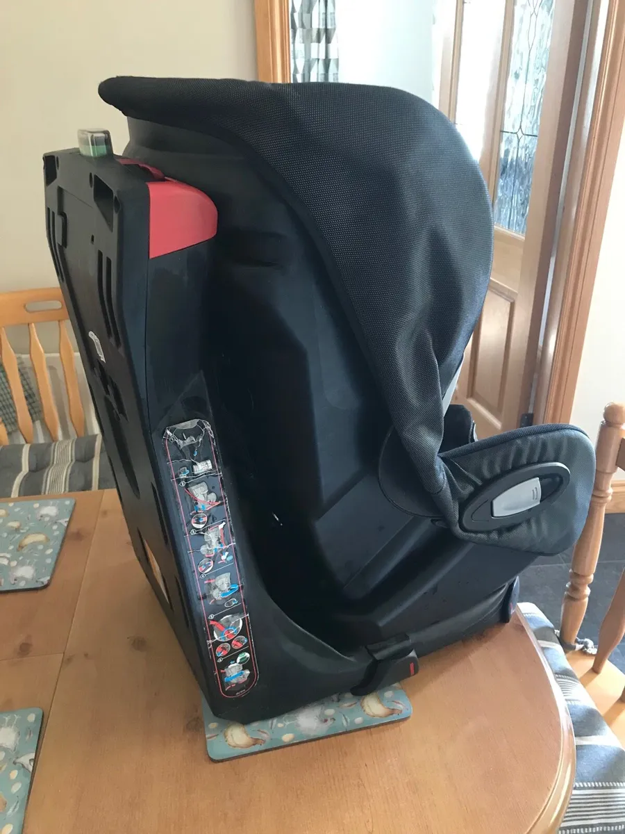 Maxi Cosi Seat - Image 3