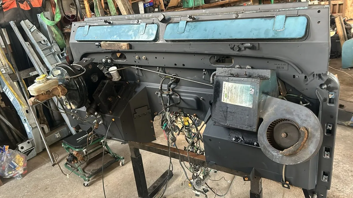 Landrover Defender 90 - Image 2