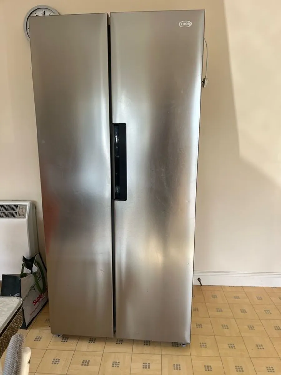 fridge freezer - Image 1