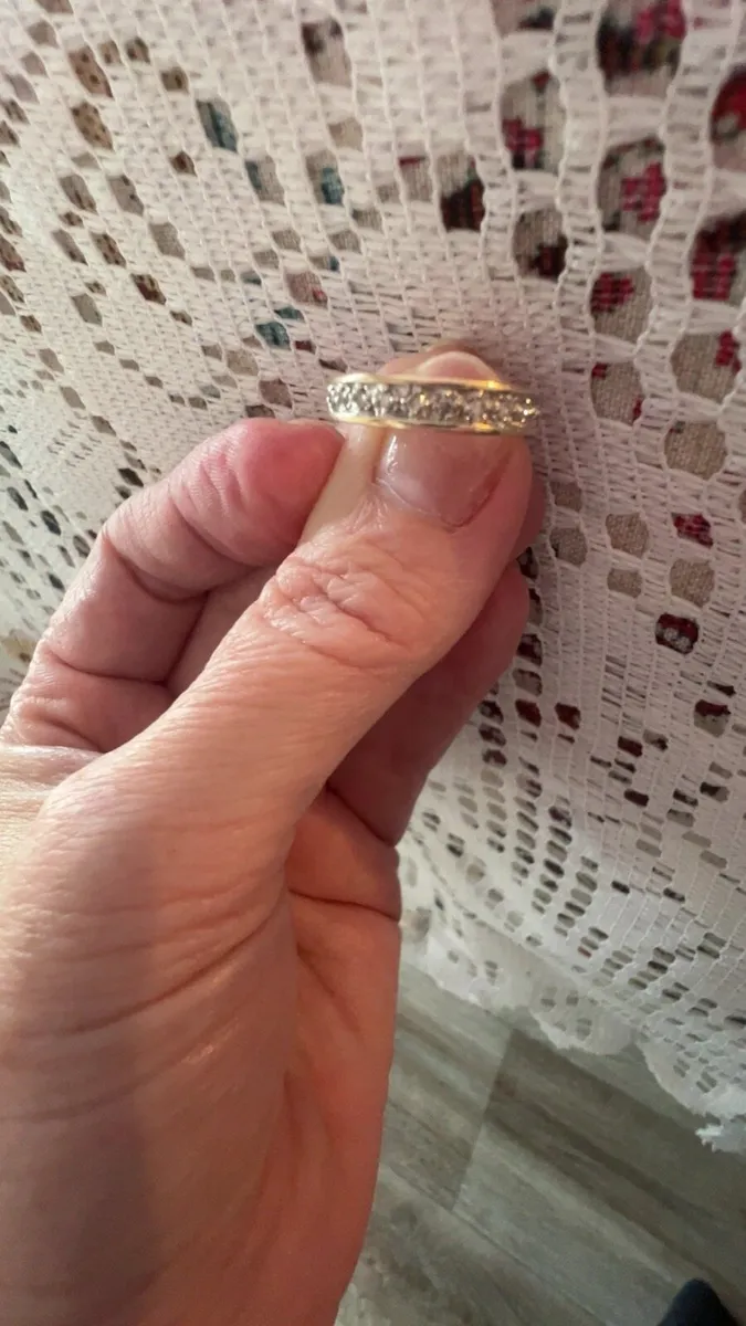 9ct yellow gold diamond eternity ring - Image 4