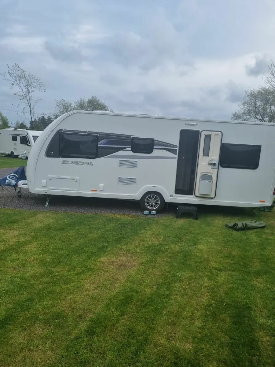 Caravan - Image 2