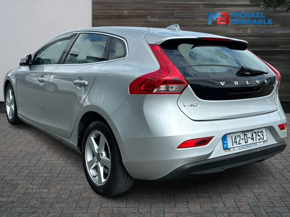 Volvo V40 Diesel Auto - Image 4