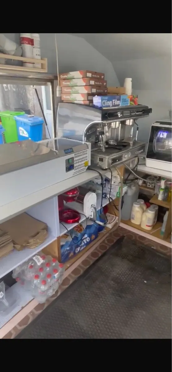 Coffee/Food trailer converted caravan - Image 3