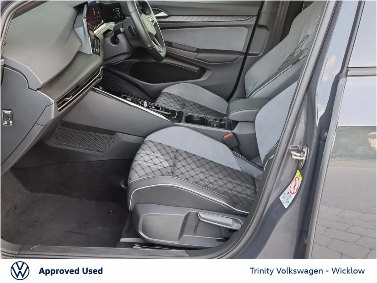 Volkswagen Golf R-line DSG - Automatic Mhev 1.5 E - Image 4