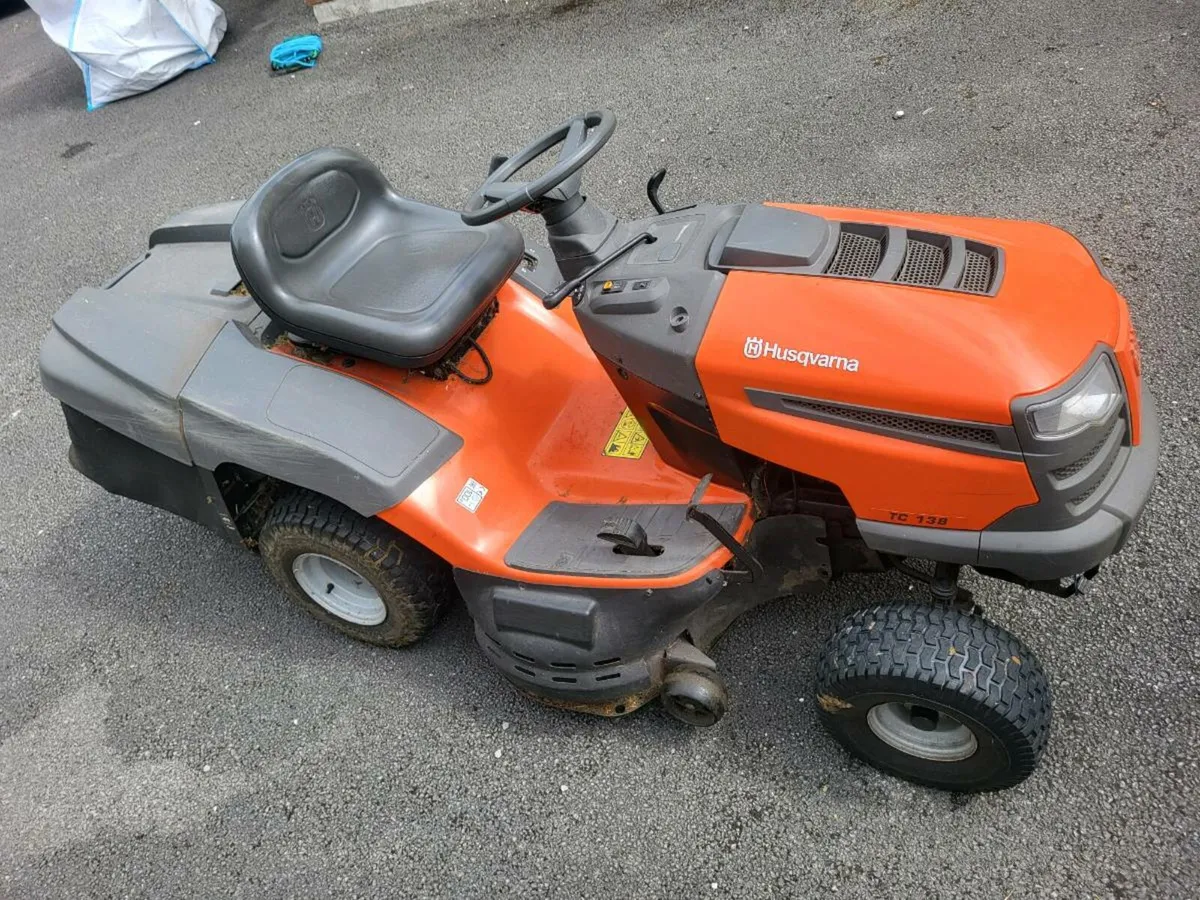 Ride on mower - Image 2