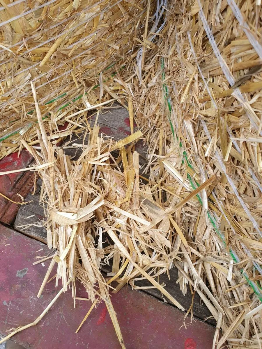 Straw and hay - Image 2