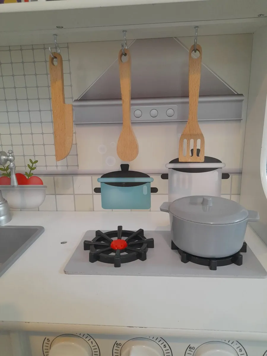 Kids Wooden Kitchen - Image 4