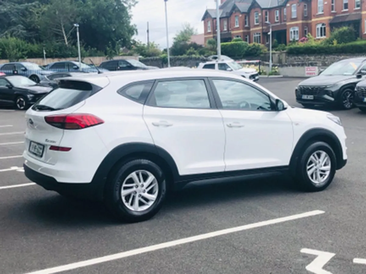 Hyundai Tucson Comfort 1.6 Petrol - Image 4