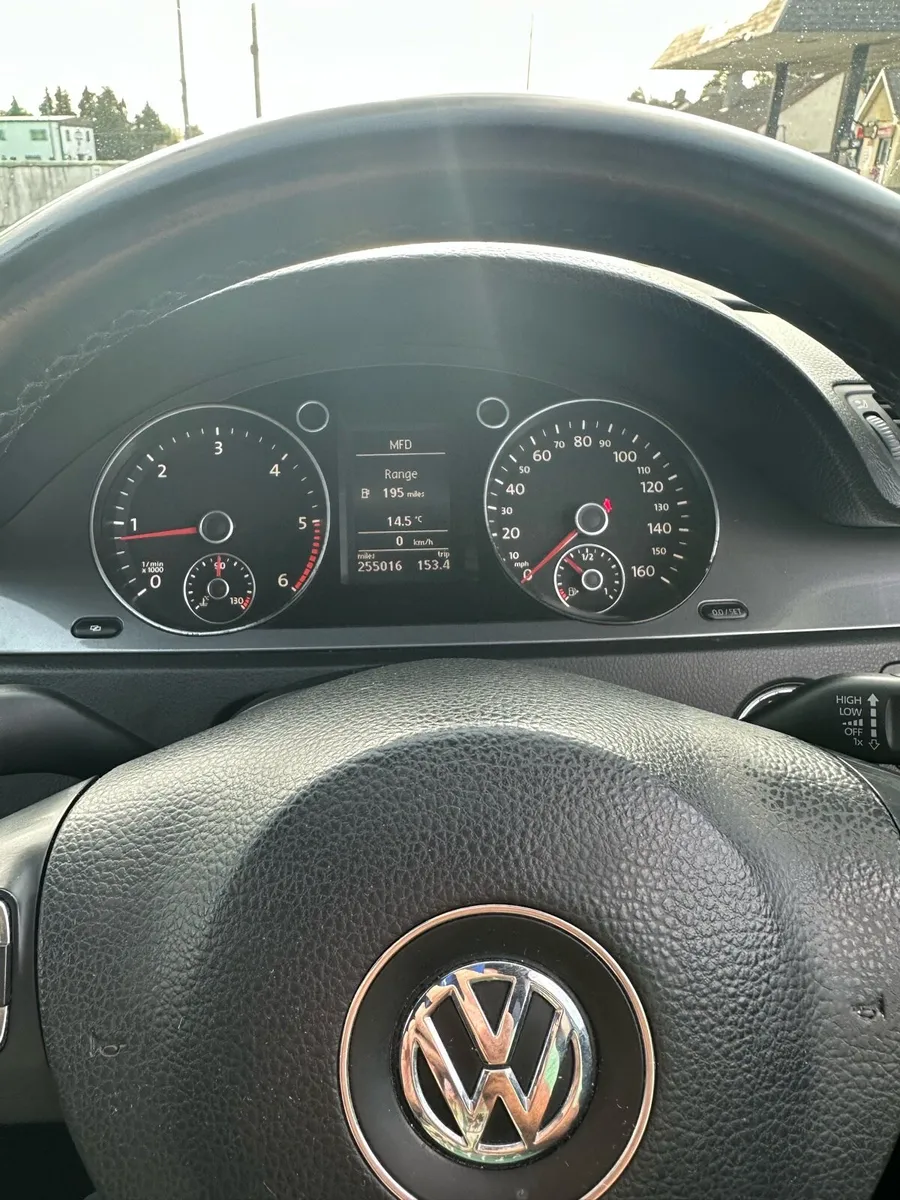 VW PASSAT R line - Image 3