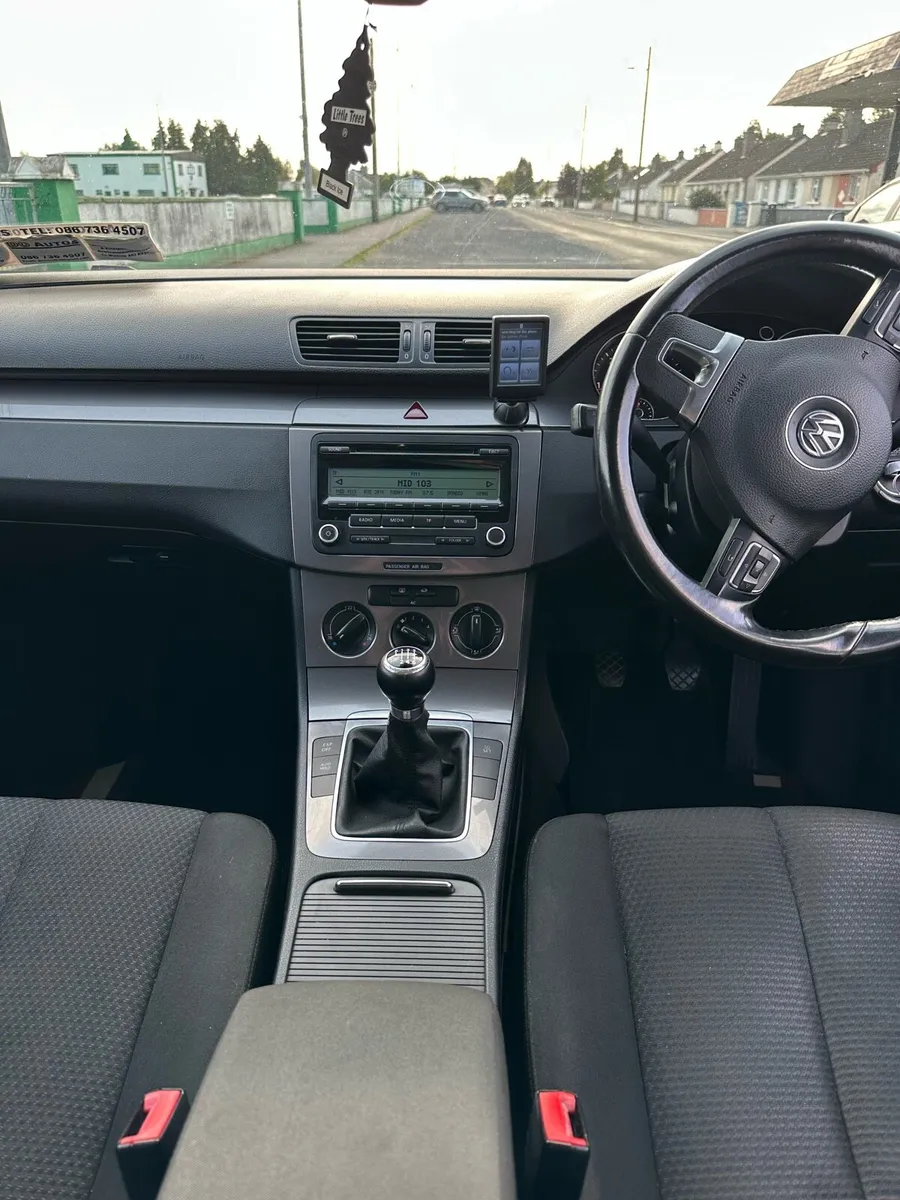 VW PASSAT R line - Image 4