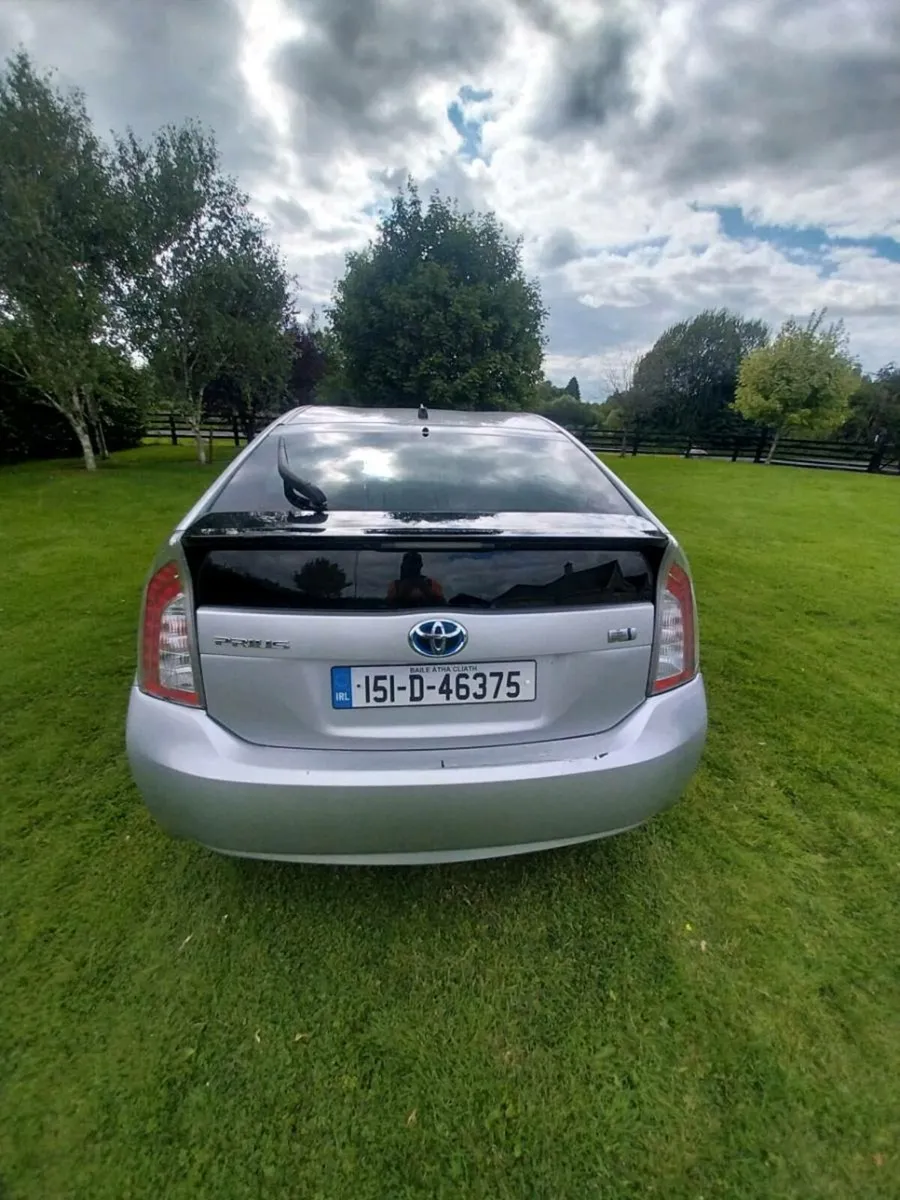 Toyota prius - Image 2