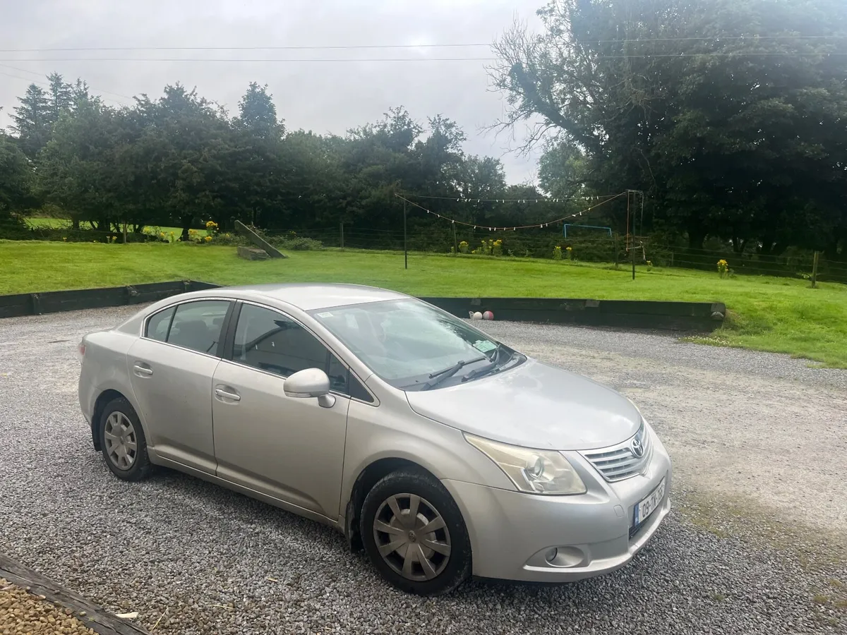 Toyota Avensis 2009 - Image 2