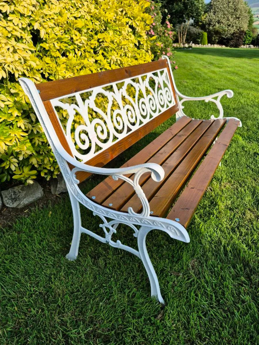 Cast iron Garden Bench - Image 1
