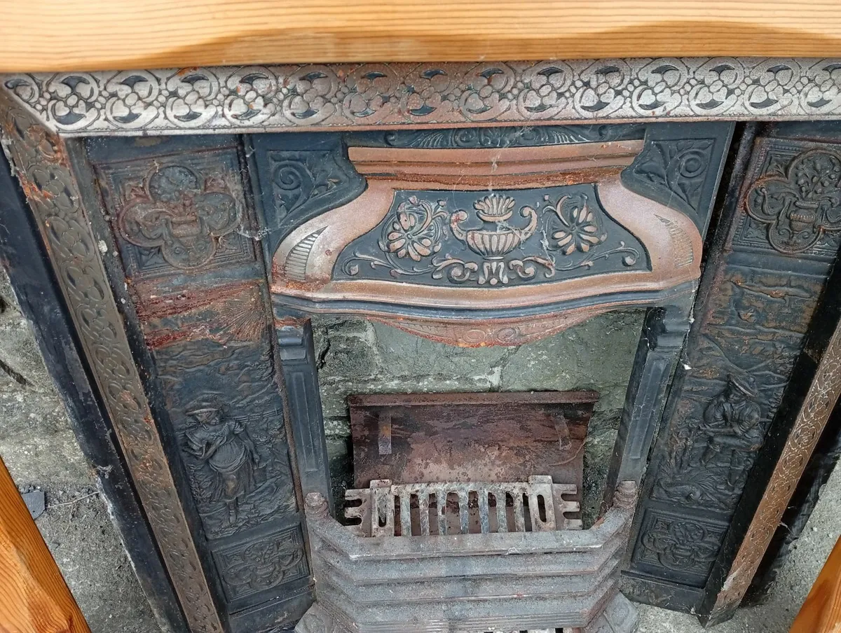 Fireplace surround and insert - Image 2