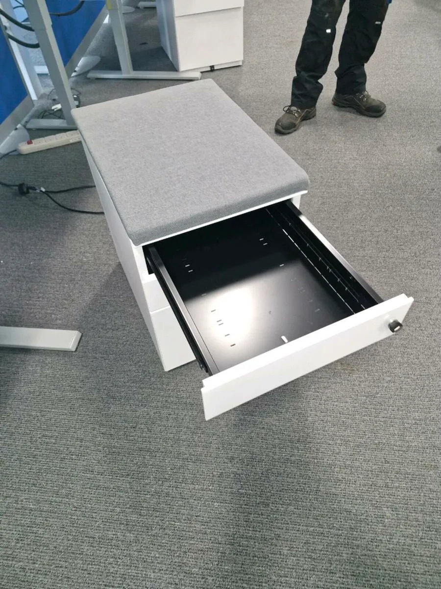 Locker pedestal - Image 3